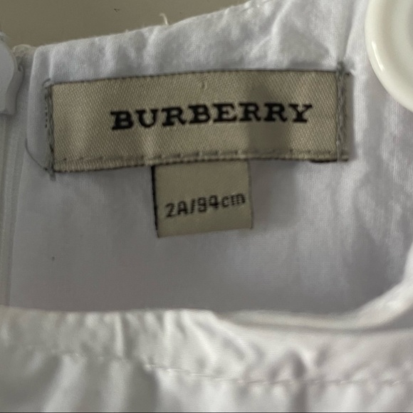 BURBERRY // authentic vintage white toddler girl’s dress (2T) - Picture 4 of 4